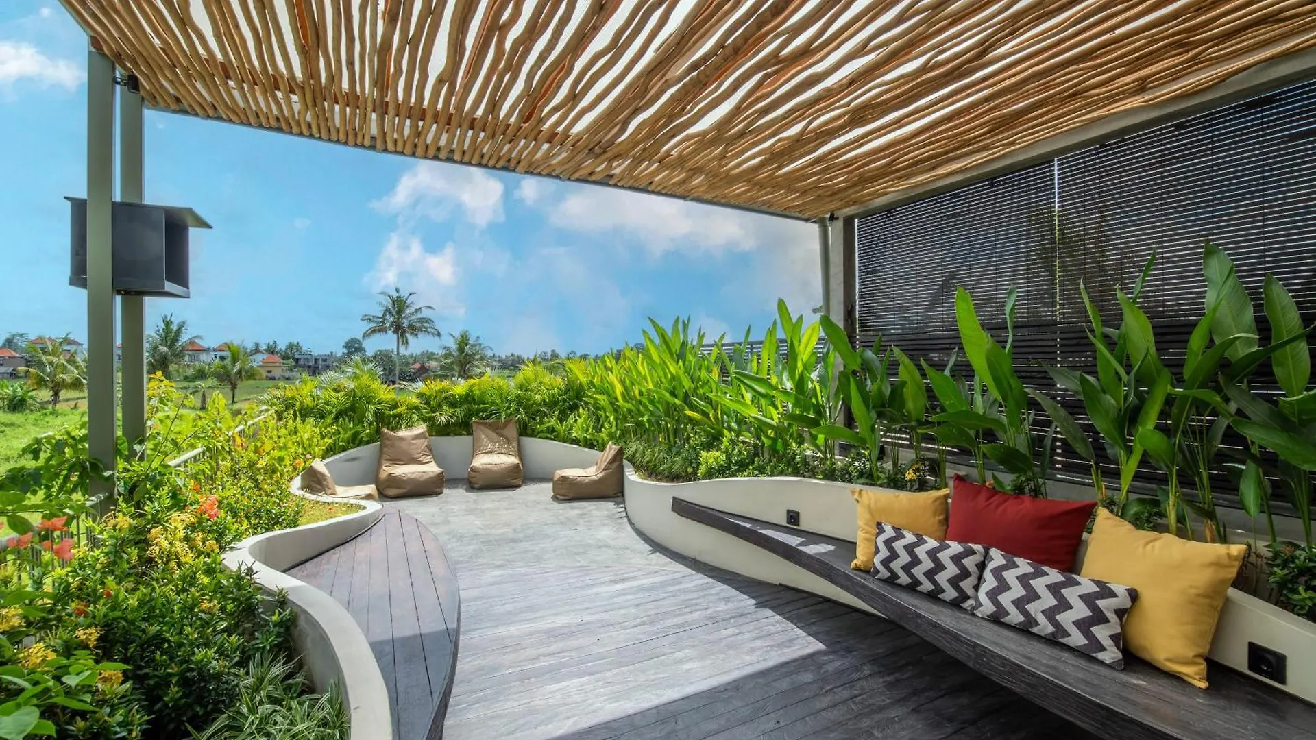 Rooftop Art Villa Ubud