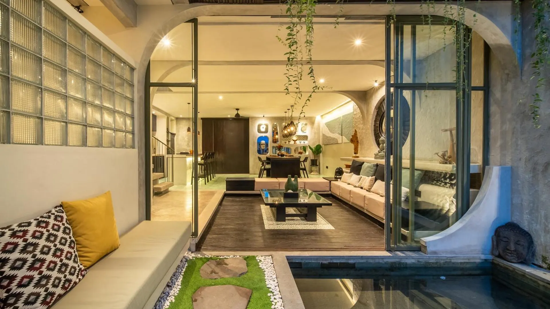 Rooftop Art Villa Ubud