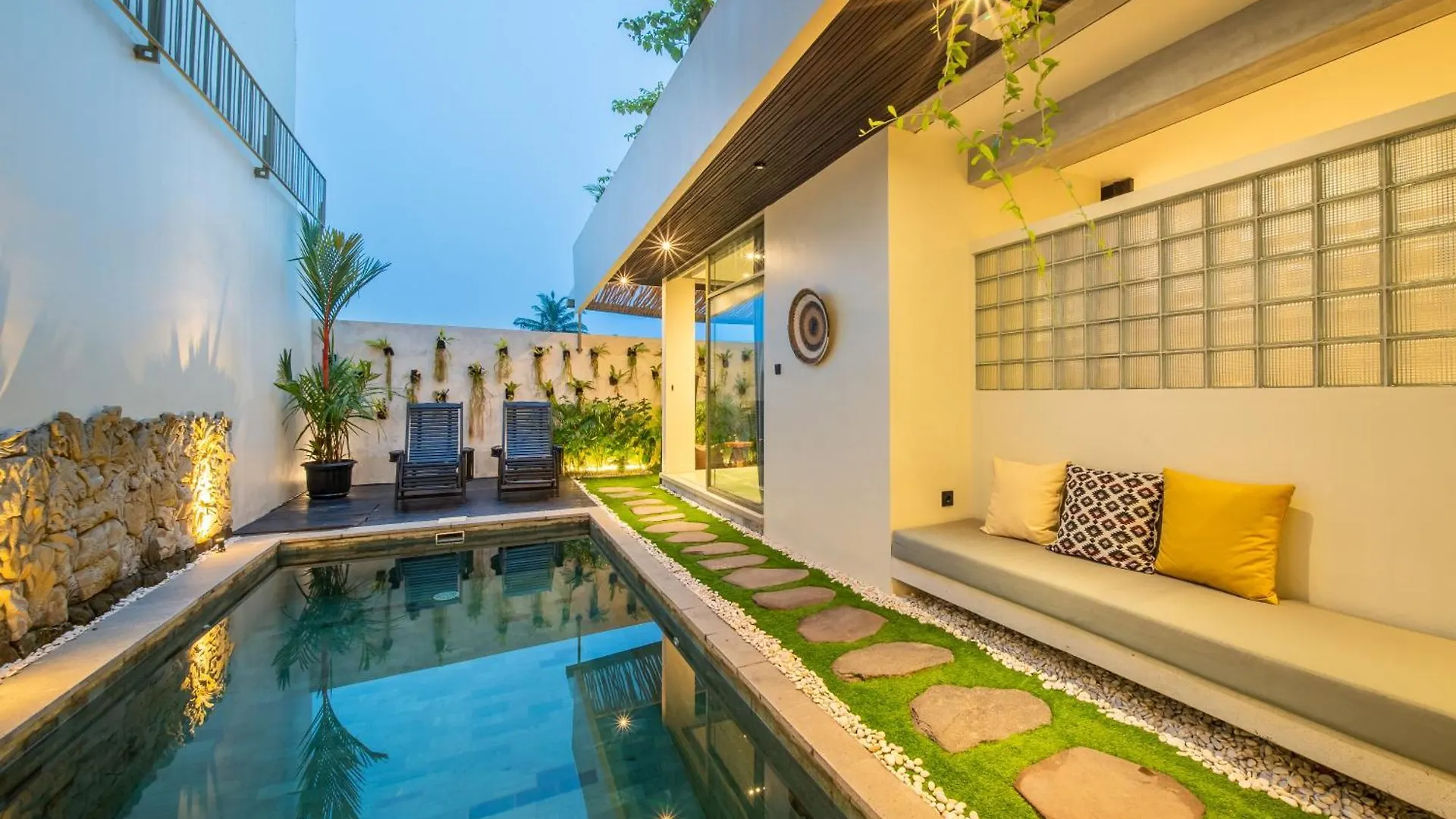 Rooftop Art Villa Ubud