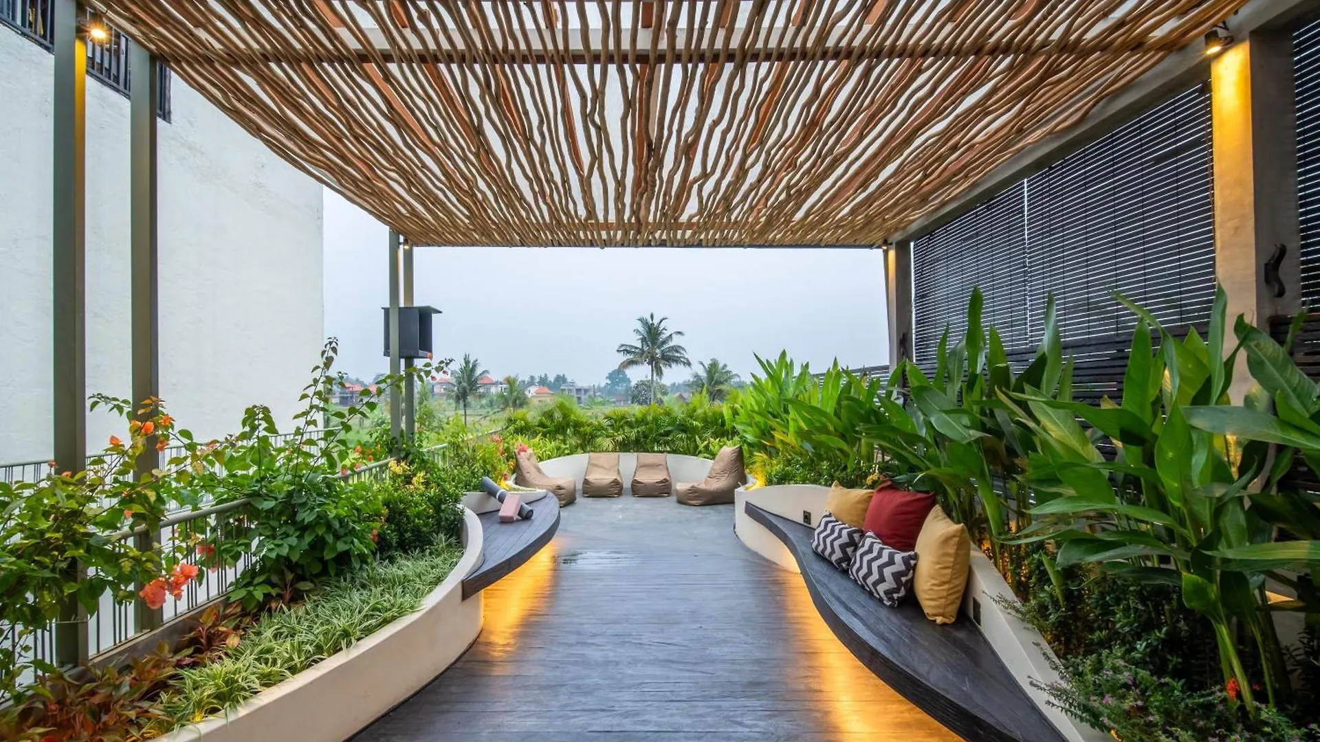 Rooftop Art Villa Ubud