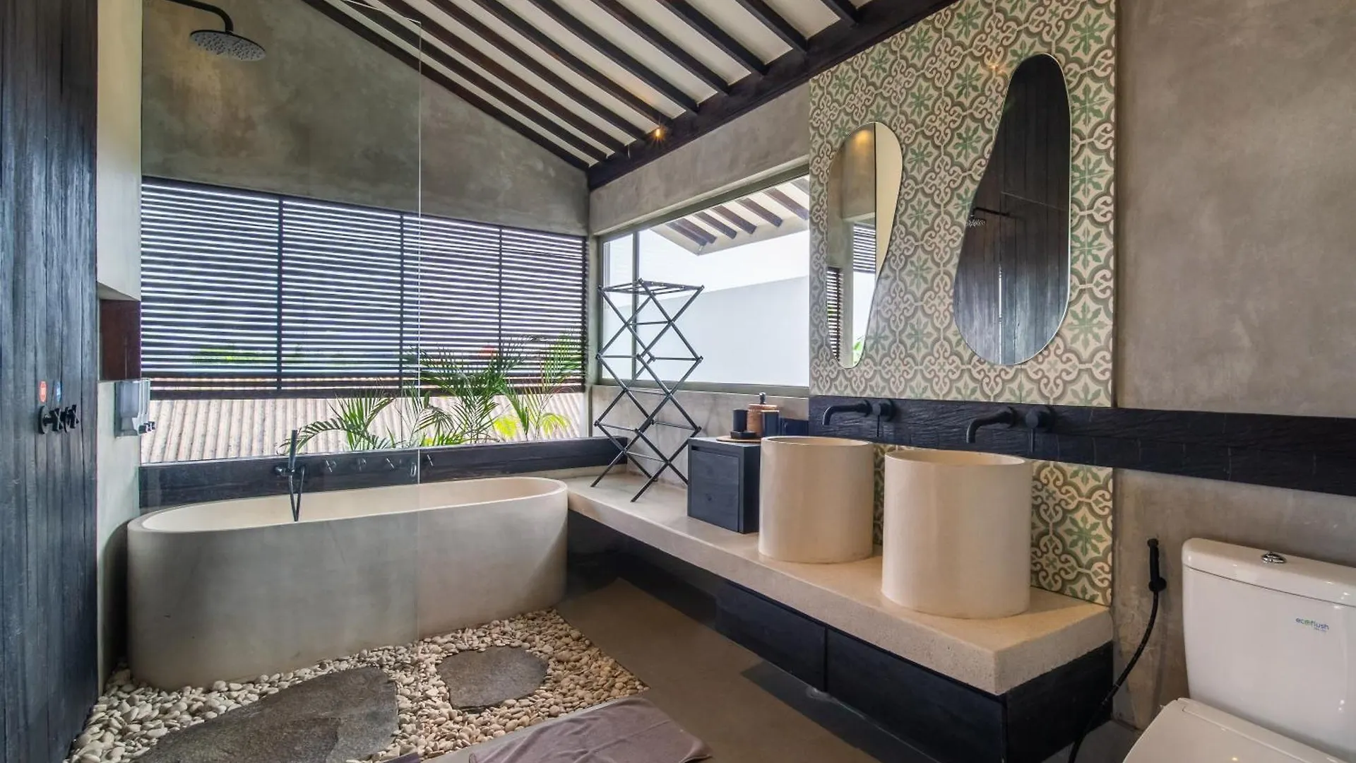 Rooftop Art Villa Ubud