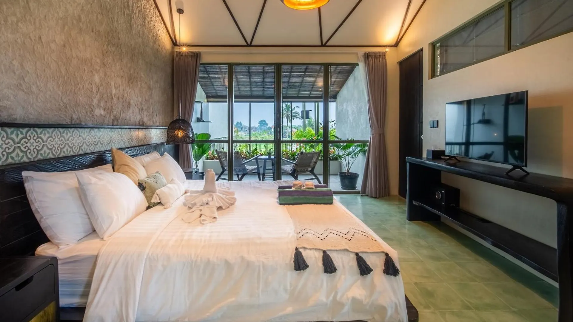 Rooftop Art Villa Ubud