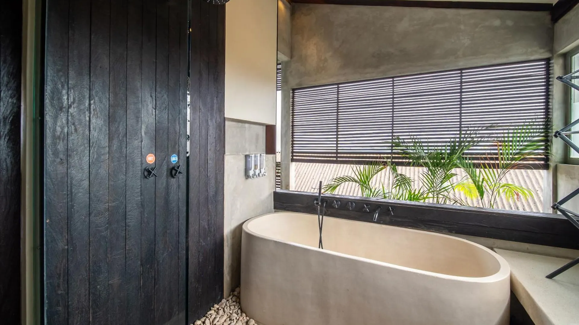Rooftop Art Villa Ubud