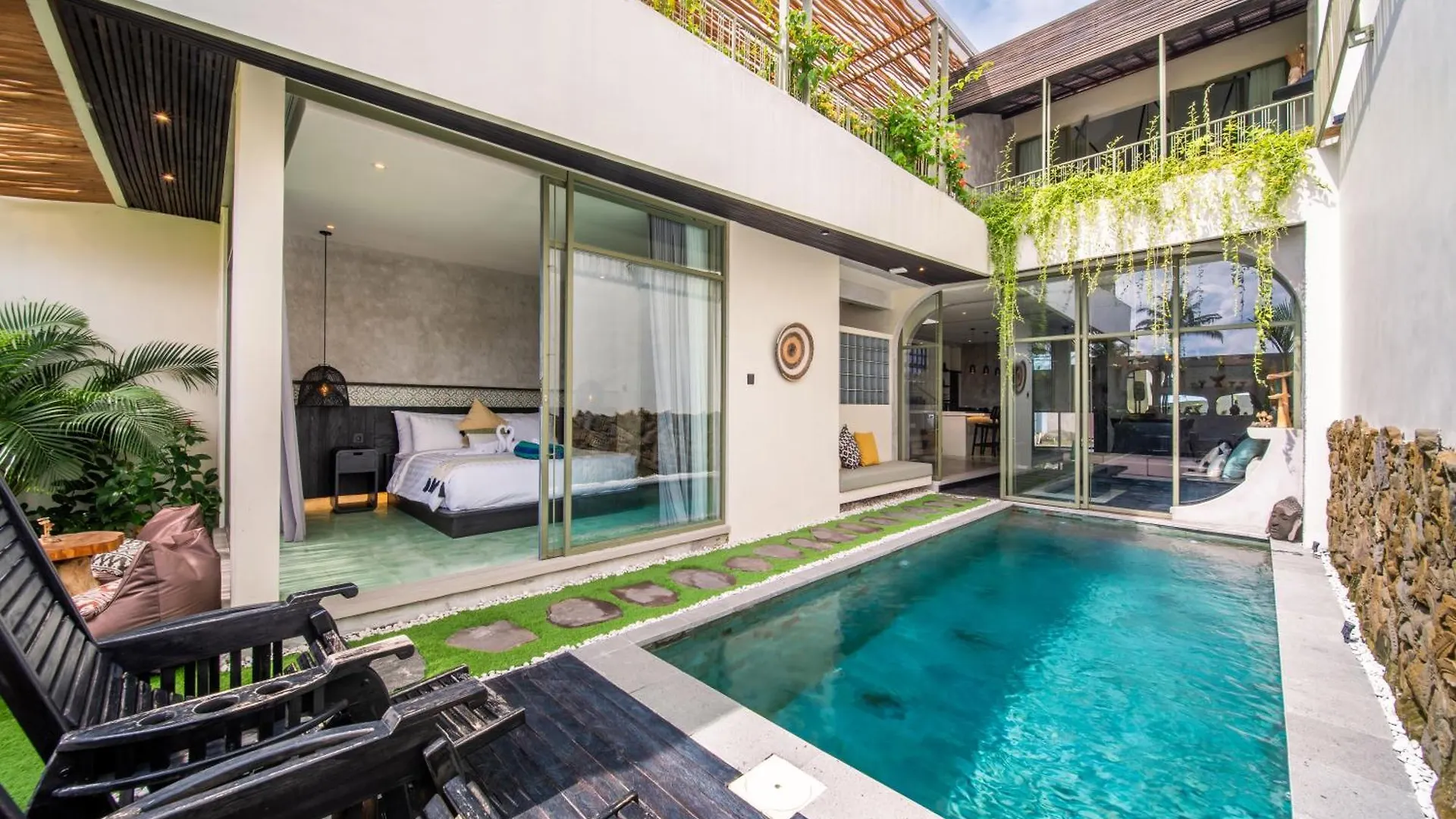 Rooftop Art Villa Ubud