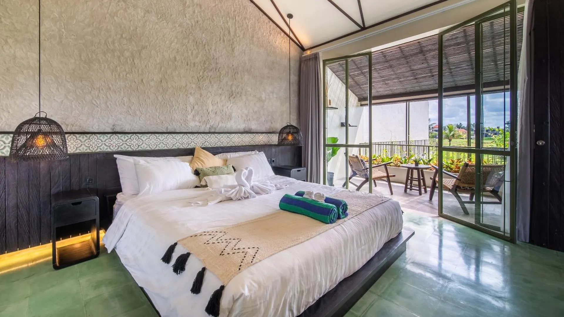 Rooftop Art Villa Ubud