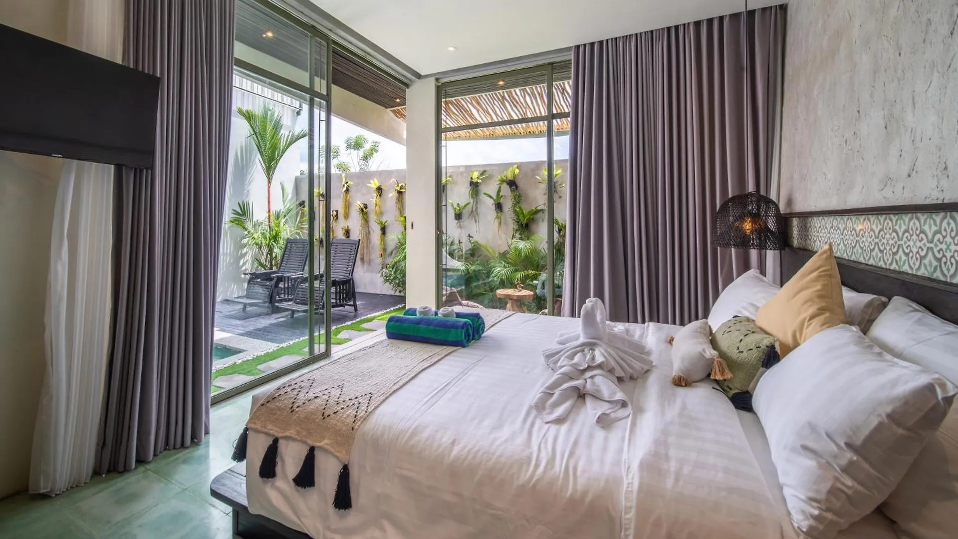 Rooftop Art Villa Ubud